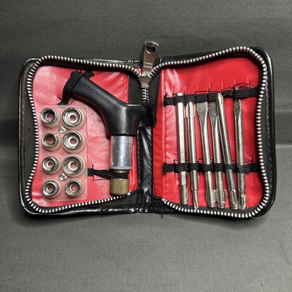 Vintage PC World Ratcheting Tool Kit 15 Pc Pistol Grip Screwdriver Set